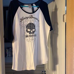 Women’s Basically new HD shirt